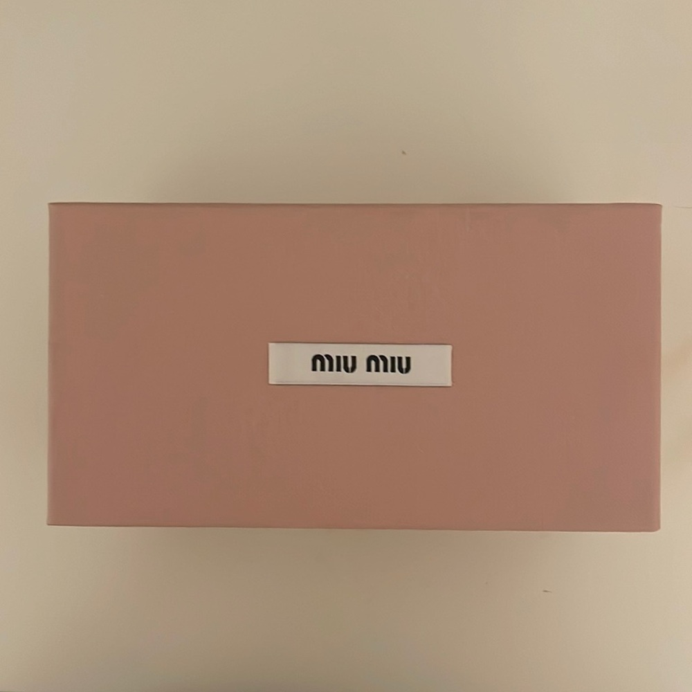 miu miu sunglasses box